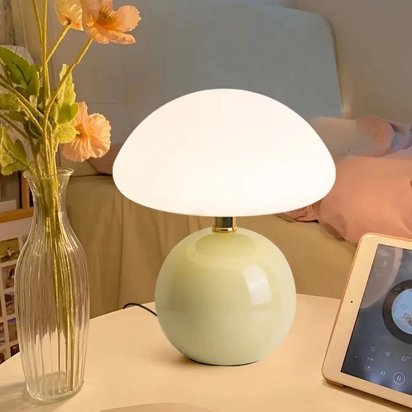 Krémová keramická stolová lampa s motívom huby, nočné svetlo s ochranným LED osvetlením očí